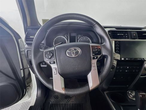 Used 2022 Toyota 4Runner Limited AWD/4WD image 12