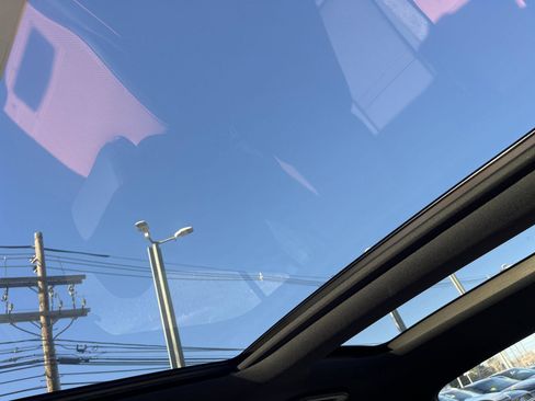 Used 2023 Mercedes-Benz C 43 AMG 4MATIC Sedan w/ Pinnacle Trim Package image 23