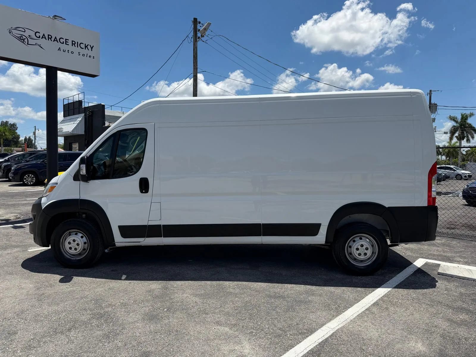 Used 2023 RAM ProMaster 2500 FWD image 8