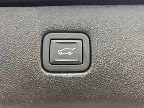 Used 2023 Chevrolet Blazer RS AWD/4WD image 28