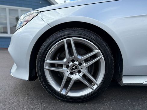 Used 2014 Mercedes-Benz E 350 4MATIC Sedan image 13