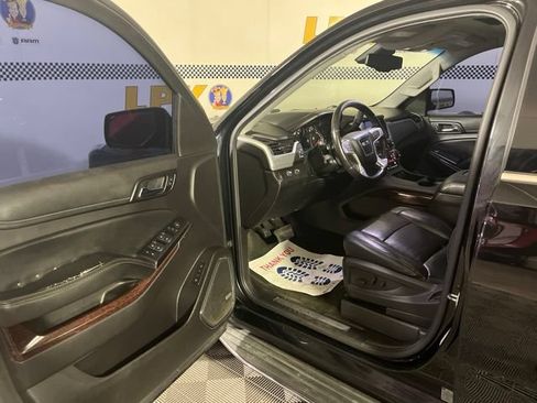 Used 2016 GMC Yukon SLT w/ Open Road Package AWD/4WD image 10