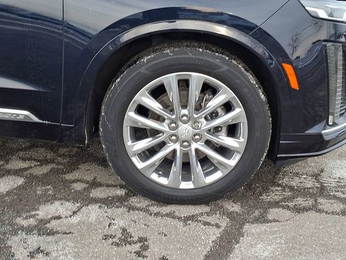 Used 2021 Cadillac XT6 Premium Luxury image 11