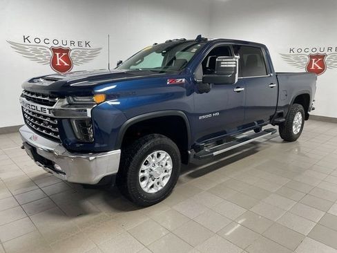 Used 2020 Chevrolet Silverado 2500 LTZ w/ LTZ Plus Package AWD/4WD image 3