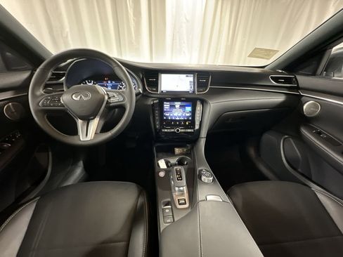 Certified 2025 INFINITI QX55 Essential image 12