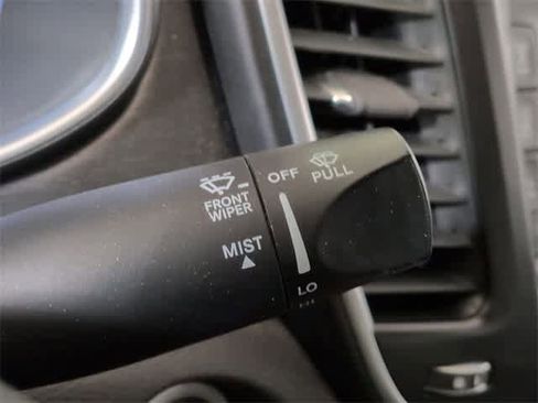 Used 2015 Chrysler 200 Limited image 24