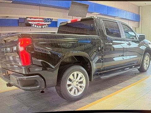 Used 2021 Chevrolet Silverado 1500 Custom RWD image 2