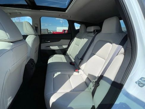 New 2025 Nissan Murano SL image 16