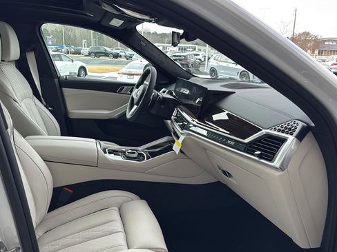 New 2026 BMW X6 xDrive40i w/ Executive Package image 10