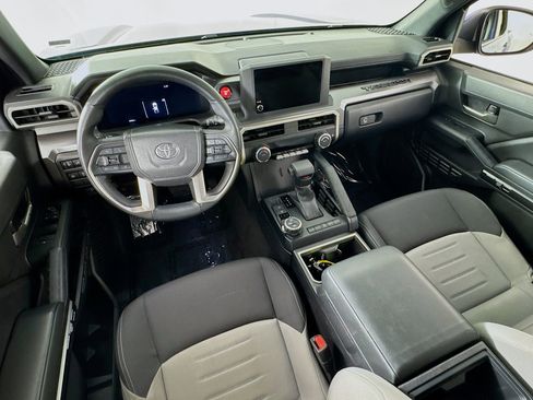 Certified 2024 Toyota Tacoma TRD Off-Road image 19