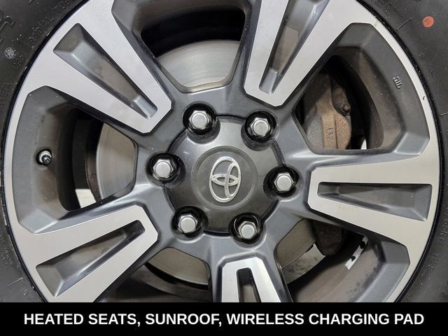 Used 2016 Toyota Tacoma Limited AWD/4WD image 10