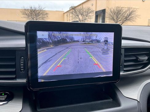 Used 2020 Ford Explorer XLT w/ Equipment Group 202A image 21