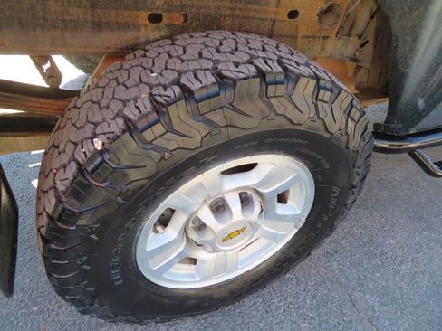 Used 2009 Chevrolet Silverado 2500 LTZ w/ Safety Package image 11