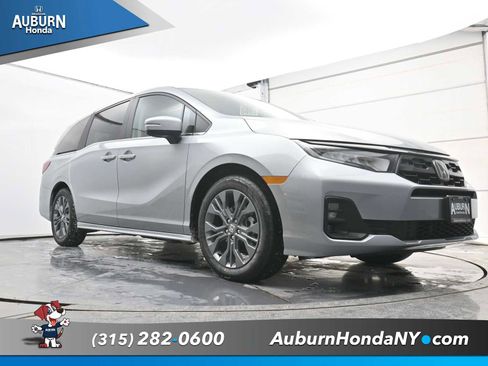 New 2026 Honda Odyssey Touring image 16