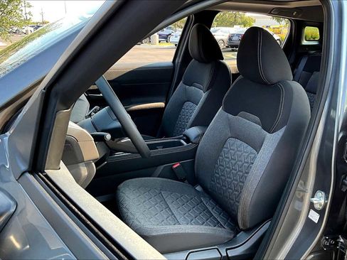 New 2025 Nissan Kicks SV image 9