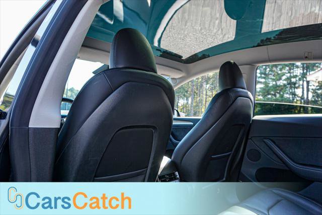 Used 2025 Tesla Model Y Long Range RWD image 33