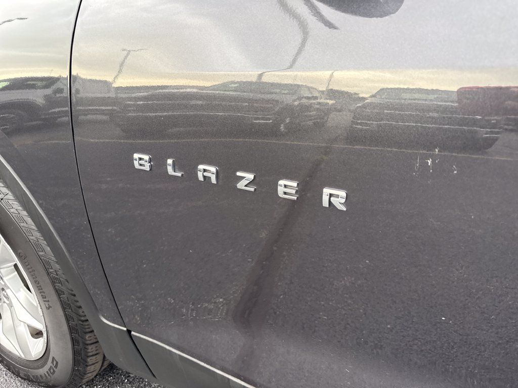 Used 2021 Chevrolet Blazer LT AWD/4WD image 19