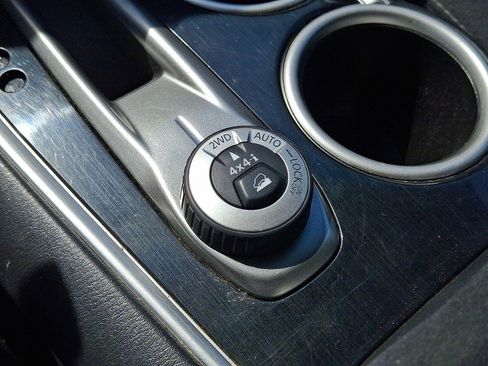 Used 2015 Nissan Pathfinder SV w/ Cargo Package image 18