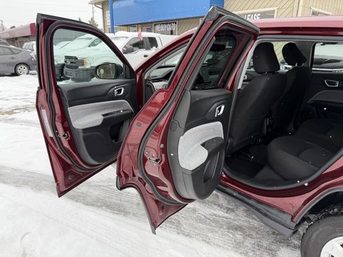 Used 2022 Jeep Compass Sport image 16