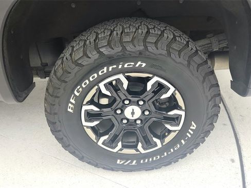 Used 2023 Chevrolet Silverado 1500 ZR2 w/ Technology Package image 30