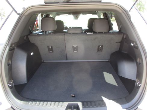 Used 2026 Chevrolet Equinox LT FWD image 37