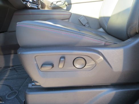 Used 2025 Chevrolet Tahoe RST w/ Comfort Package AWD/4WD image 17