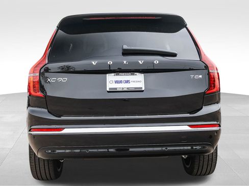 New 2026 Volvo XC90 T8 Plus w/ Protection Package Premier image 6