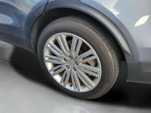 Used 2018 Land Rover Discovery HSE Luxury image 24