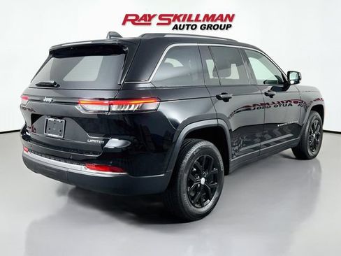 Used 2024 Jeep Grand Cherokee Limited AWD/4WD image 7
