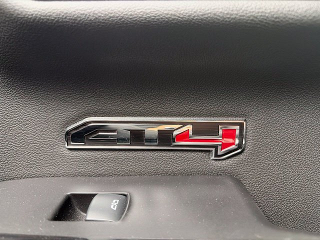 Used 2024 GMC Sierra 1500 AT4 w/ Technology Package AWD/4WD image 11