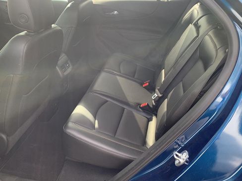 Used 2019 Chevrolet Equinox Premier FWD image 16