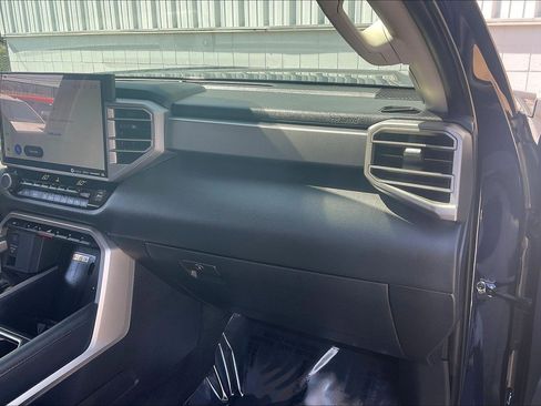 Used 2024 Toyota Tundra Limited AWD/4WD image 21