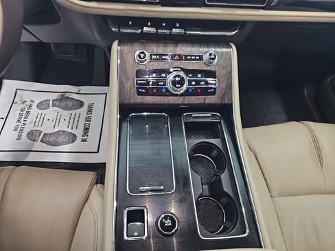 Used 2022 Lincoln Aviator Reserve w/ Equipment Group 201A AWD/4WD image 22