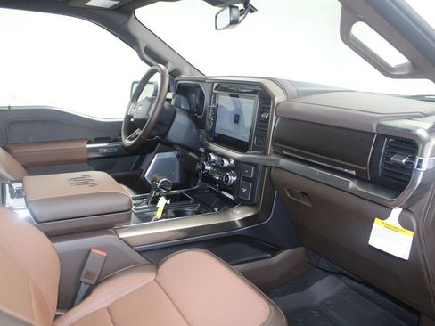 New 2025 Ford F150 King Ranch w/ FX4 Off-Road Package image 31