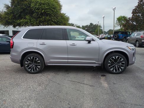 New 2026 Volvo XC90 B5 Plus image 3