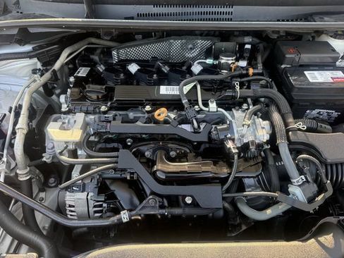 Used 2024 Toyota Corolla LE FWD image 31