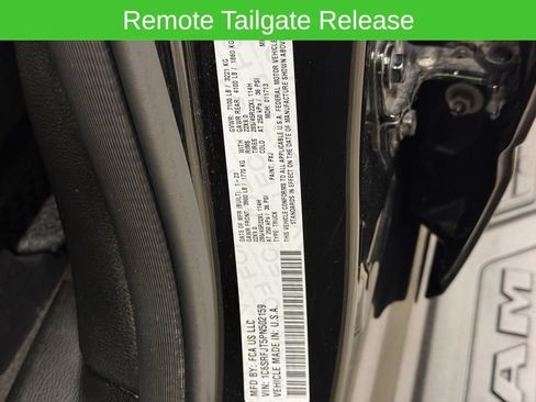 Used 2023 RAM 1500 Laramie AWD/4WD image 32