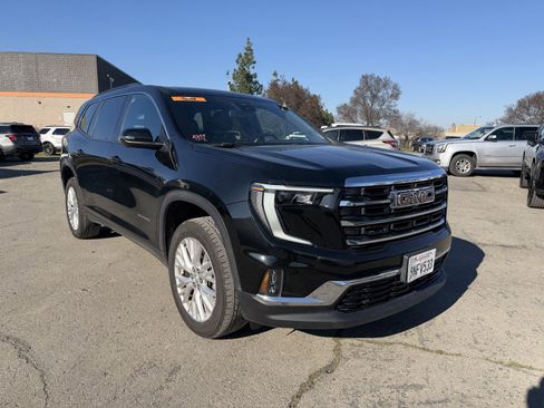 Used 2024 GMC Acadia Elevation image 7