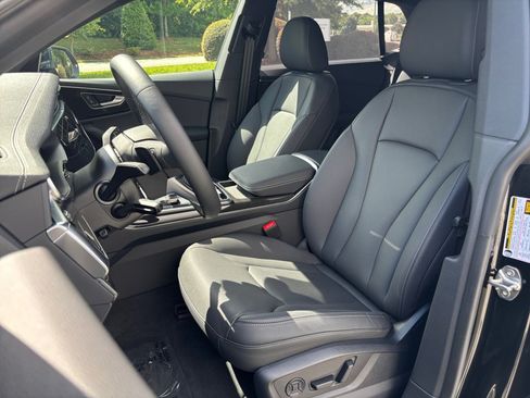 Certified 2026 Audi Q8 Premium Plus AWD/4WD image 30