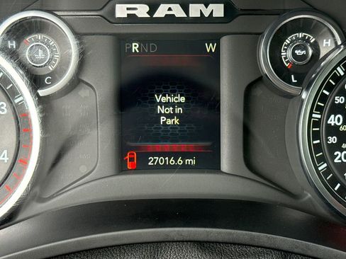 Used 2024 RAM 3500 Tradesman w/ Chrome Appearance Group AWD/4WD image 30