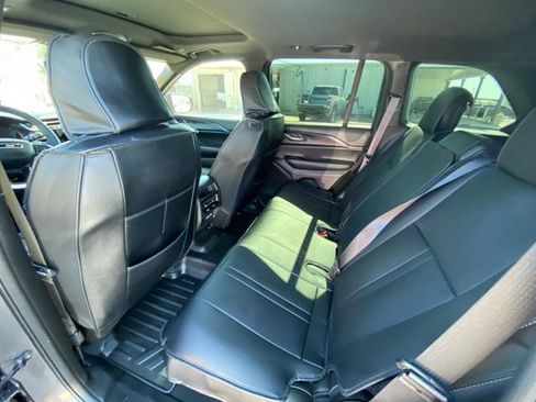 Used 2024 Jeep Grand Cherokee Altitude AWD/4WD image 14