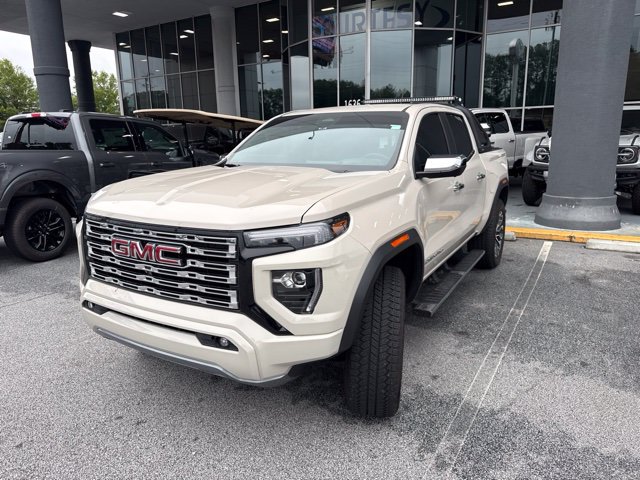 Used 2026 GMC Canyon Denali AWD/4WD image 3