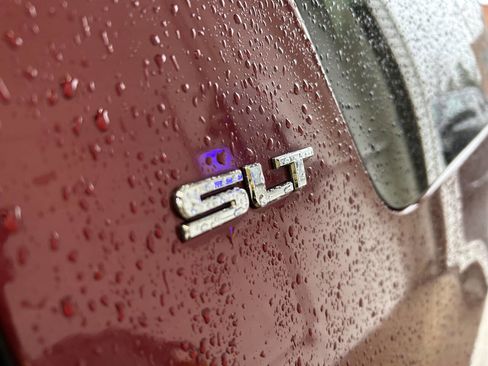 Used 2010 GMC Yukon XL SLT image 18