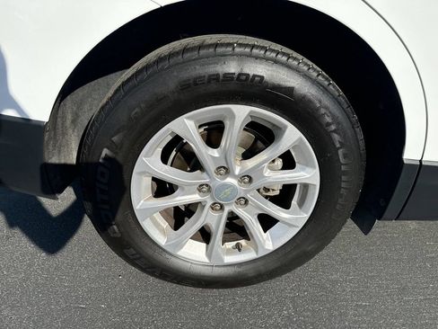 Used 2018 Chevrolet Equinox LT FWD image 4