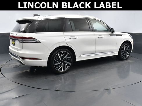 New 2026 Lincoln Aviator Black Label w/ Dynamic Handling Package image 4