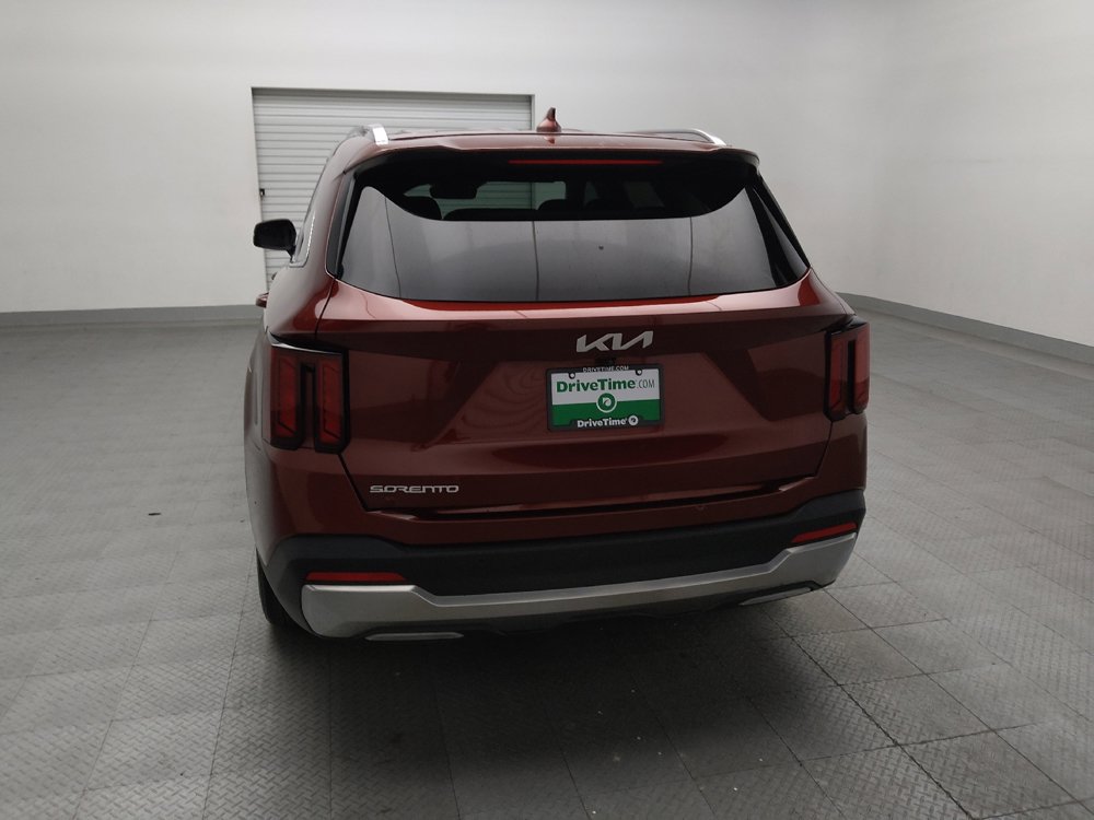 Used 2024 Kia Sorento S FWD image 6