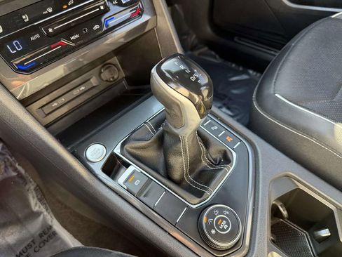 Used 2023 Volkswagen Tiguan SEL R-Line image 28