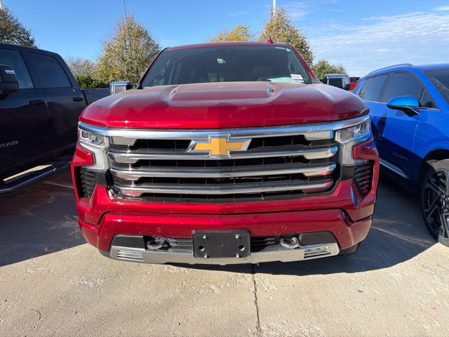 Used 2024 Chevrolet Silverado 1500 High Country AWD/4WD image 3