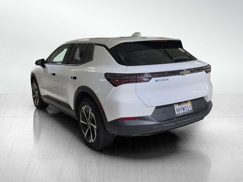 Used 2025 Chevrolet Equinox EV LT image 9