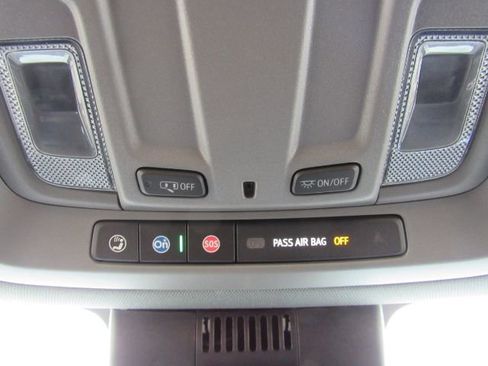 Used 2025 GMC Sierra 1500 SLT image 52